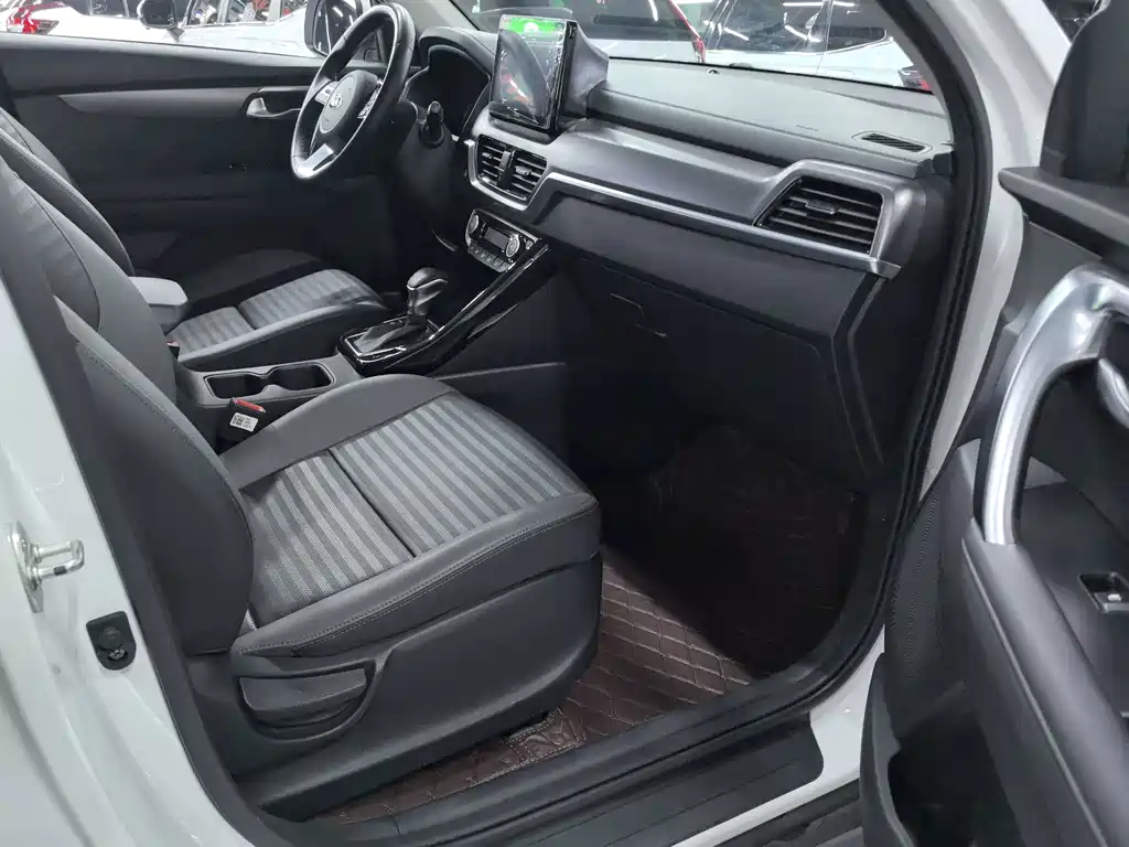 Kia Sportage — фото 10