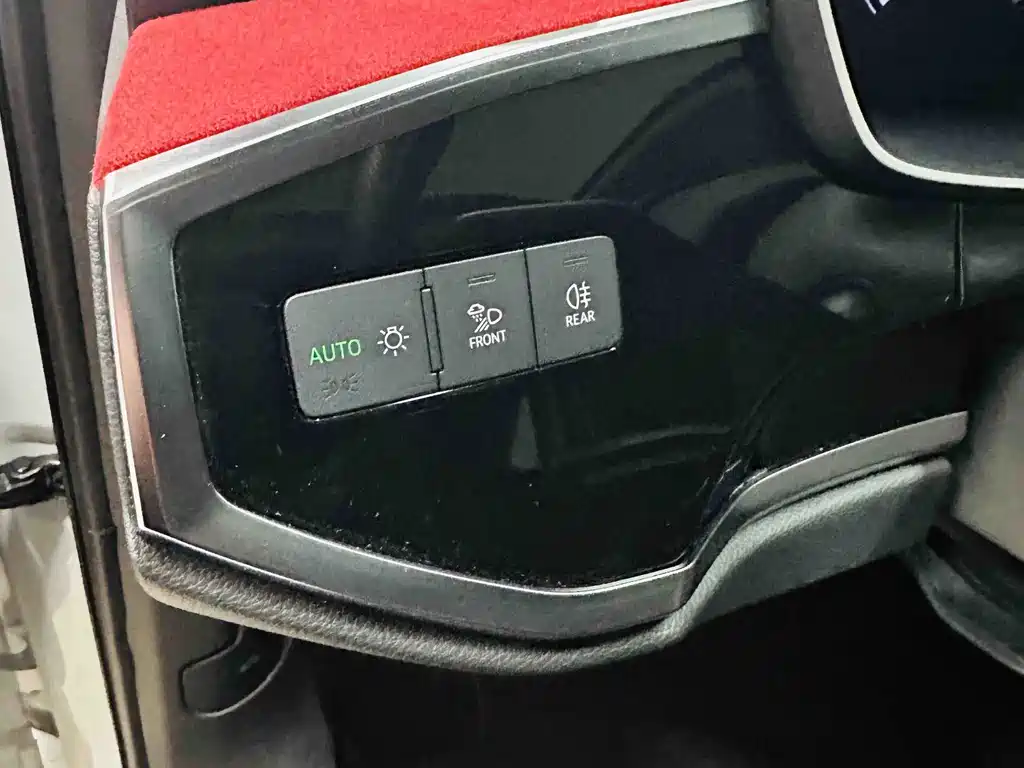Audi Q3 Sportback — фото 11