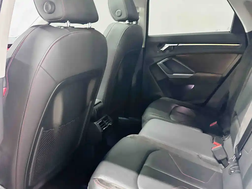 Audi Q3 Sportback — фото 10
