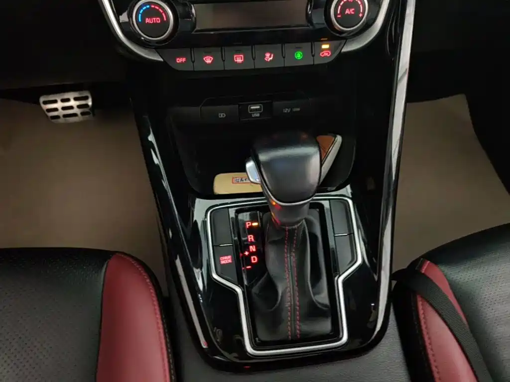 Kia Sportage — фото 14