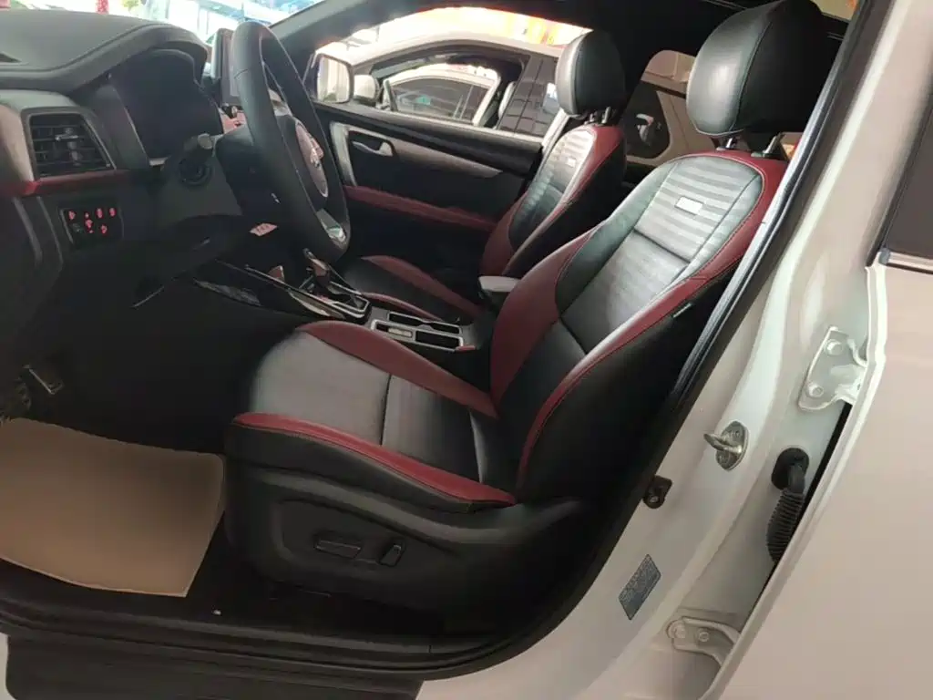 Kia Sportage — фото 15