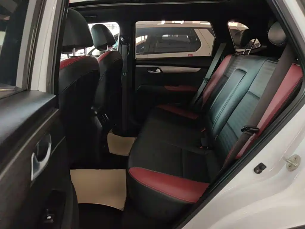 Kia Sportage — фото 17