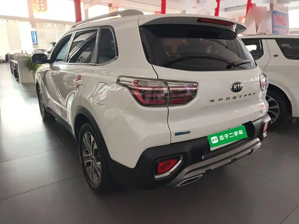 Kia Sportage — фото 5