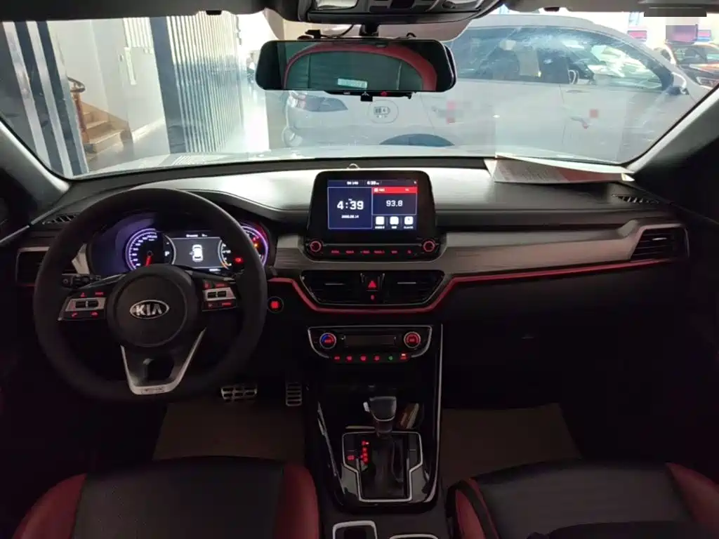 Kia Sportage — фото 10