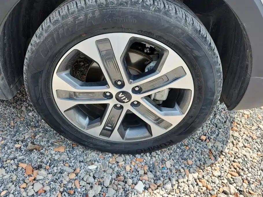 Kia Sportage — фото 6