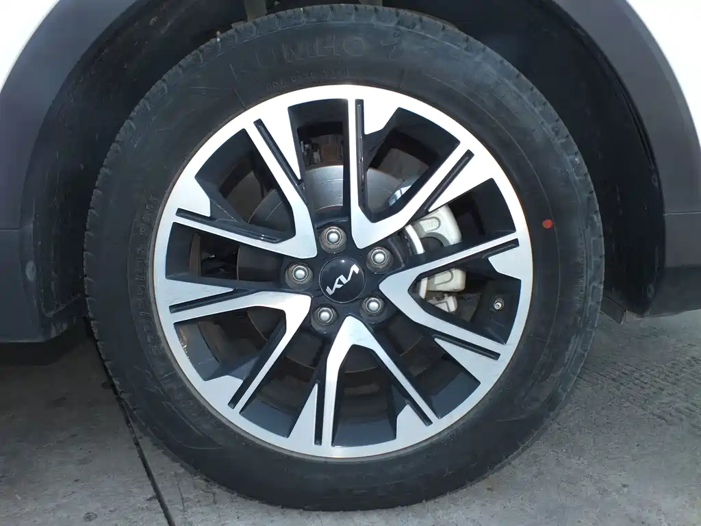 Kia Sportage — фото 23