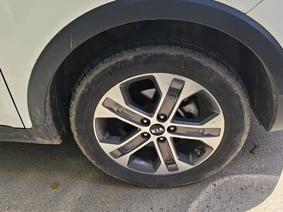 Kia Sportage — фото 6