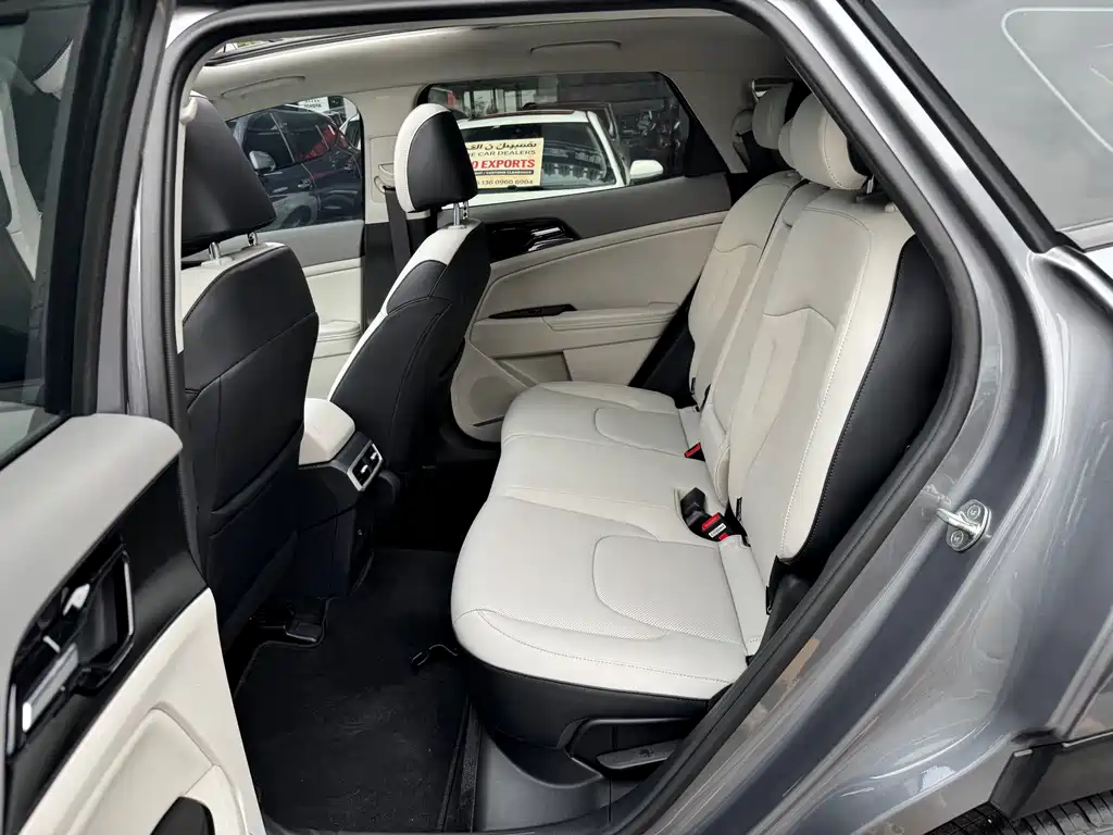 Kia Sportage — фото 8