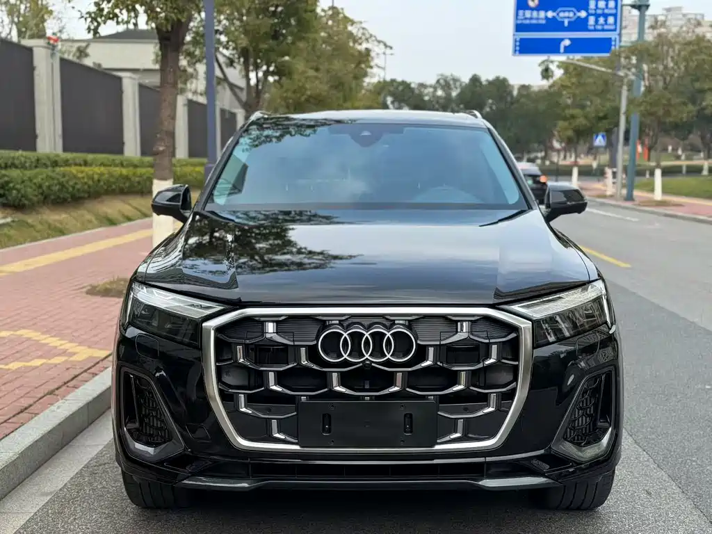 Audi Q7 — фото 2