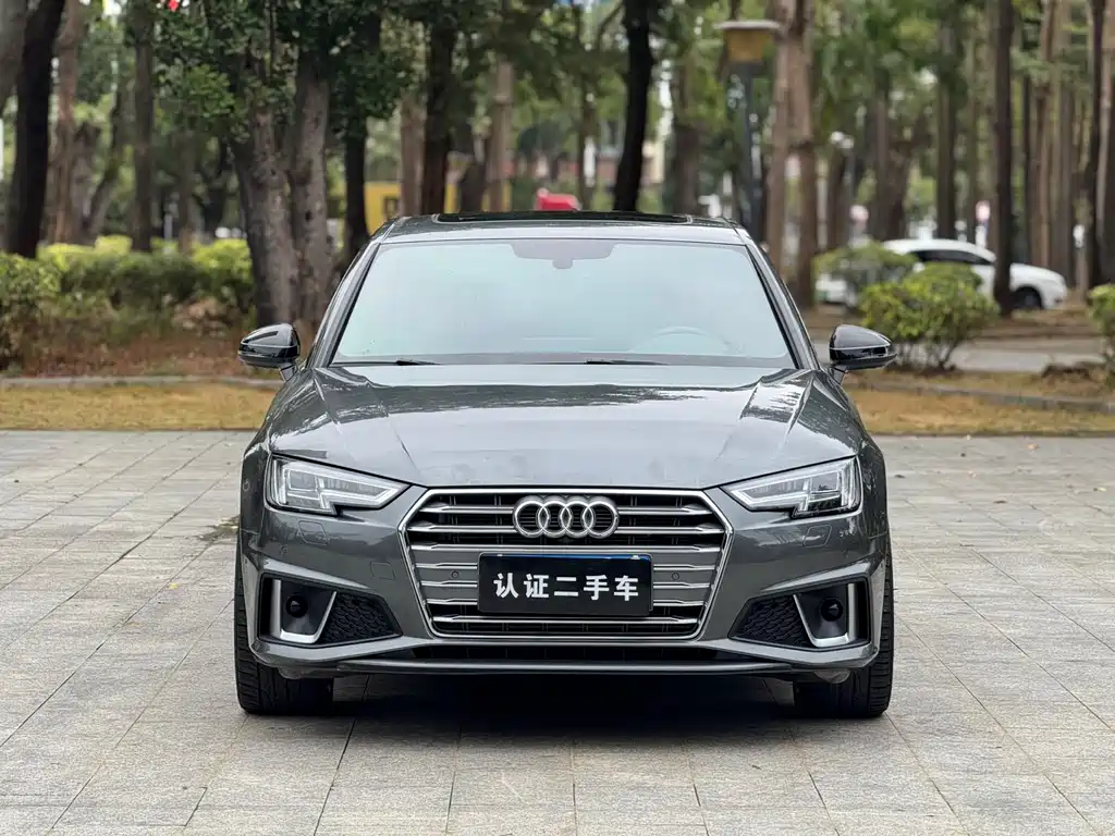 Audi A4L — фото 2