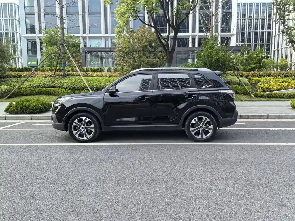 Kia Sportage — фото 7