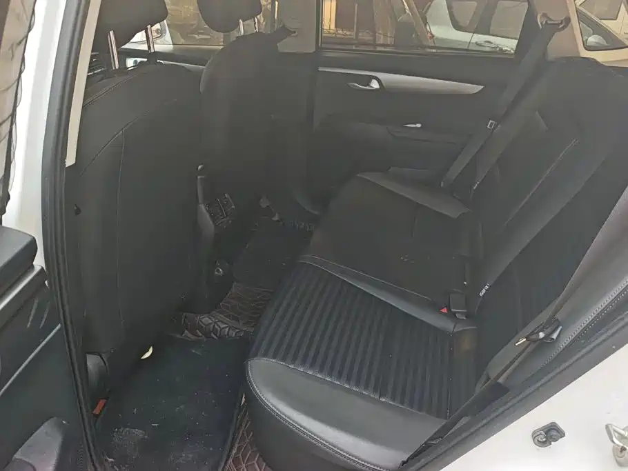 Kia Sportage — фото 11
