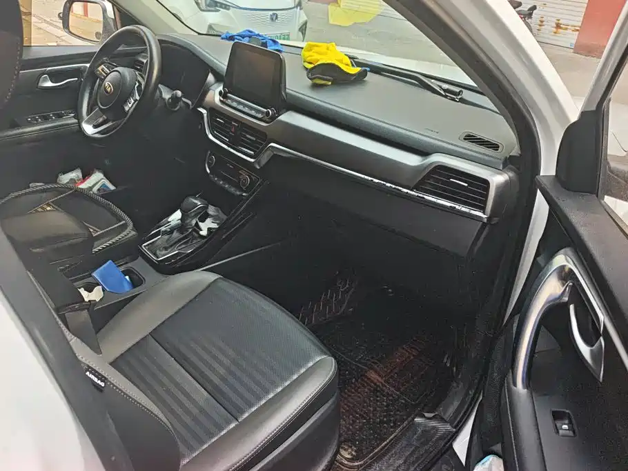 Kia Sportage — фото 8