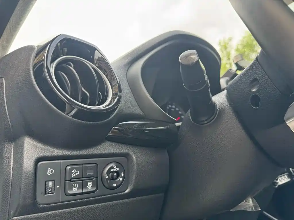 Kia KX1 — фото 13