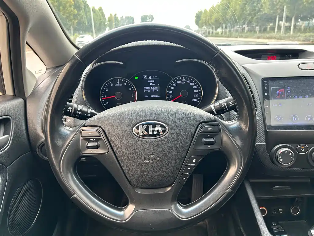 Kia K3 — фото 10
