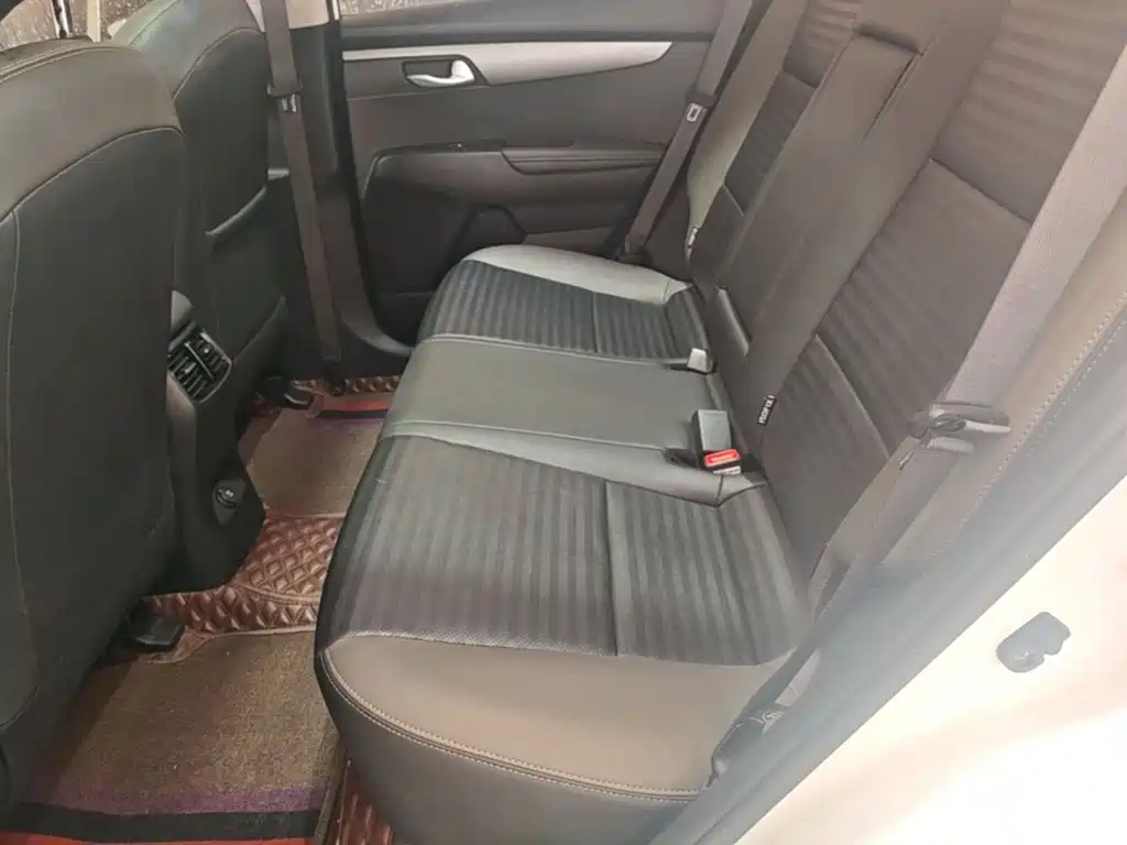Kia Sportage — фото 17