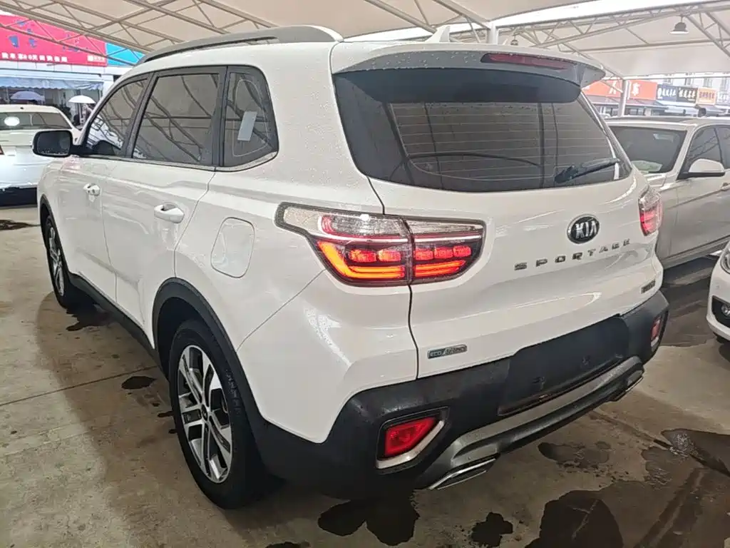 Kia Sportage — фото 5