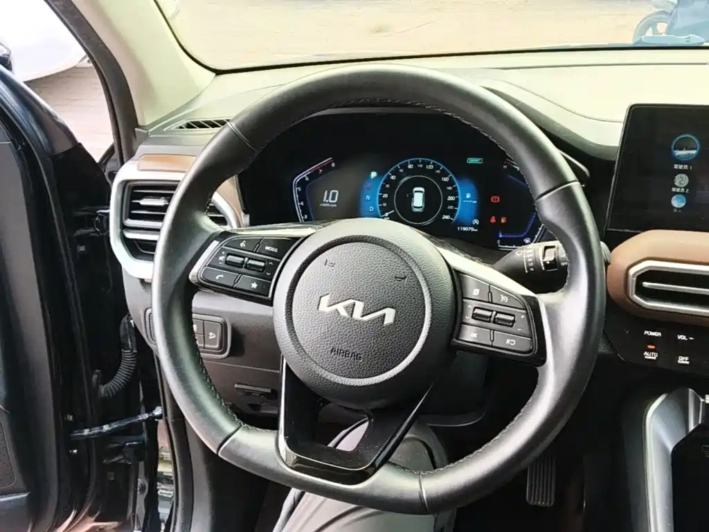 Kia Sportage — фото 11