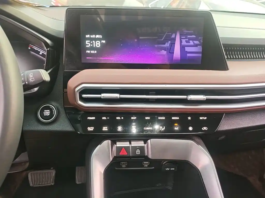 Kia Sportage — фото 9