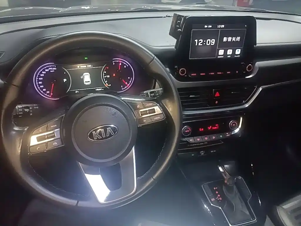 Kia Sportage — фото 10