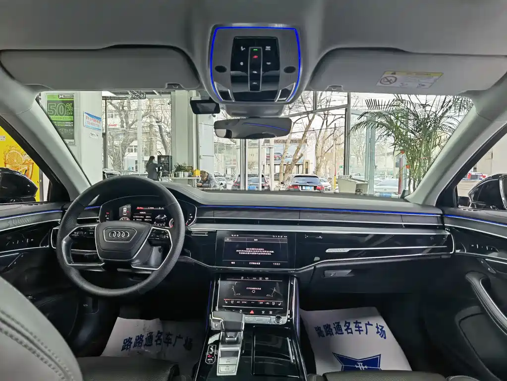 Audi A8 — фото 15