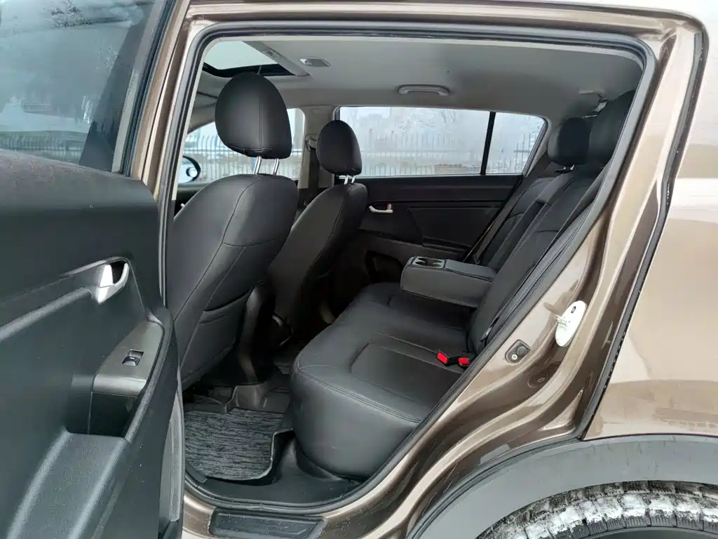 Kia Sportage — фото 11
