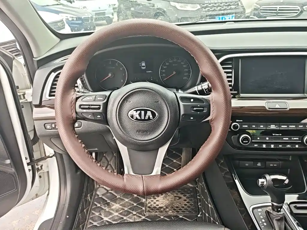 Kia K4 — фото 11