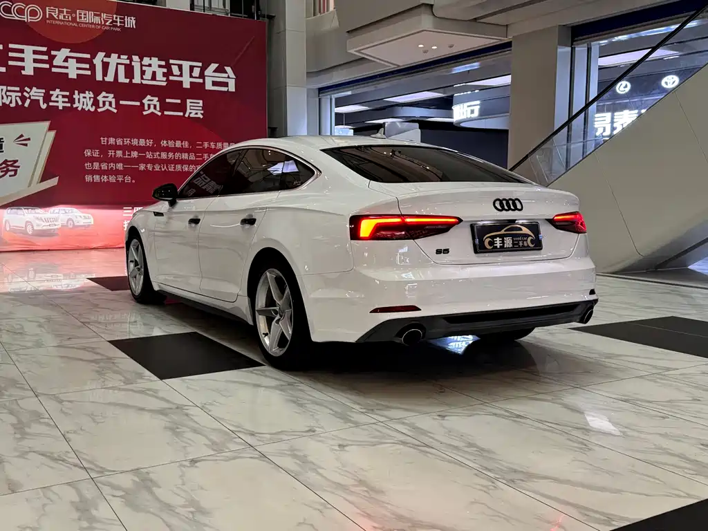 Audi A5 (Import) — фото 27