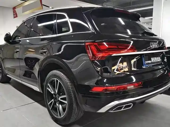 Audi Q5L — фото 3