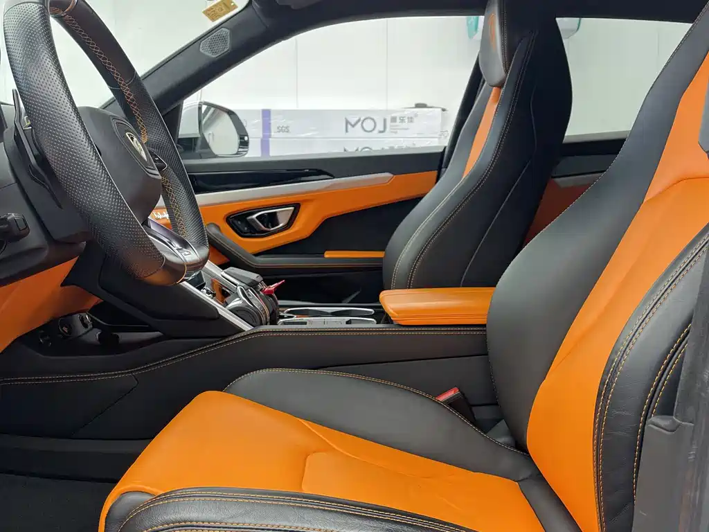 Lamborghini Urus — фото 6