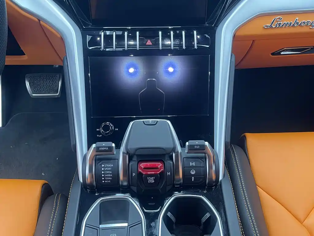 Lamborghini Urus — фото 9