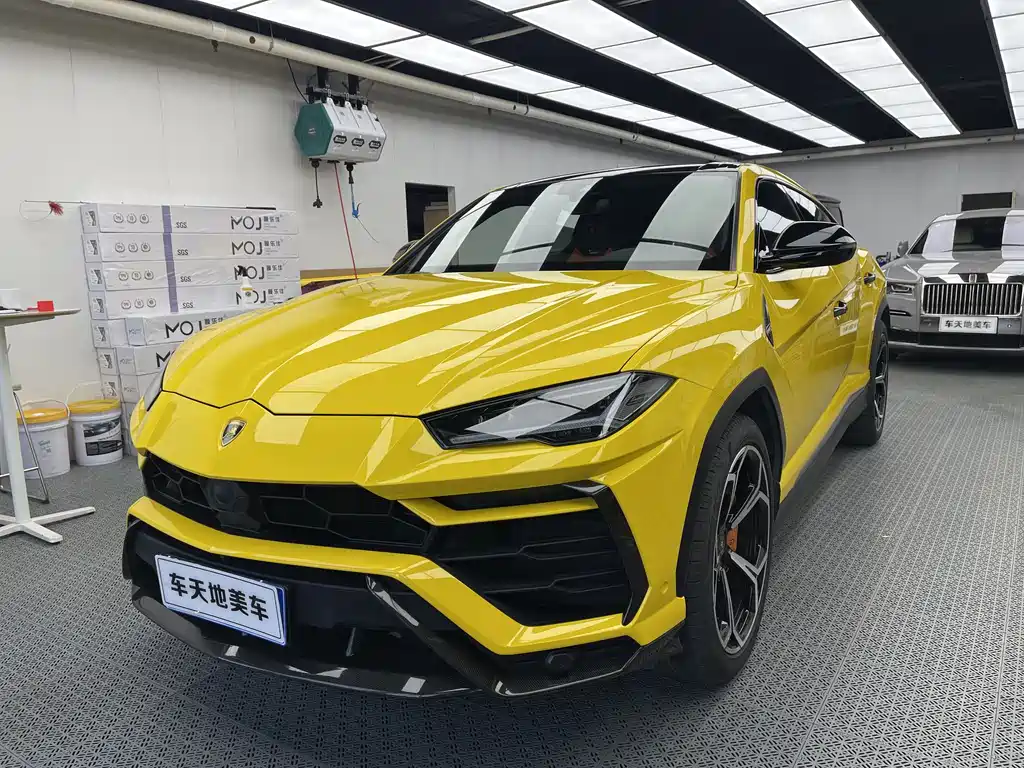 Lamborghini Urus — фото 10