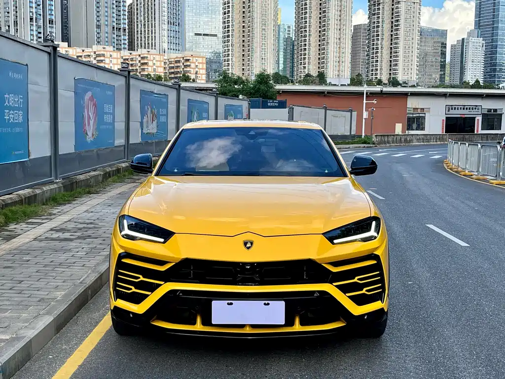 Lamborghini Urus — фото 2