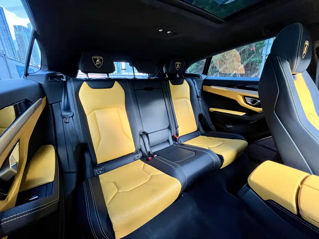Lamborghini Urus — фото 12