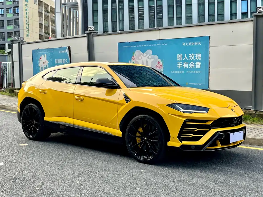 Lamborghini Urus — фото 3