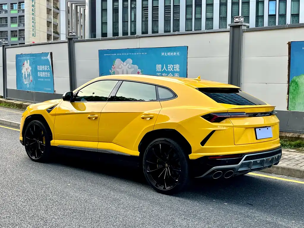 Lamborghini Urus — фото 4