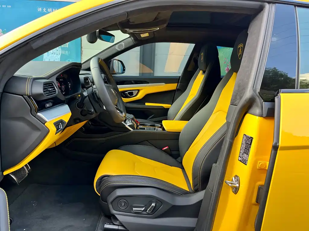 Lamborghini Urus — фото 7