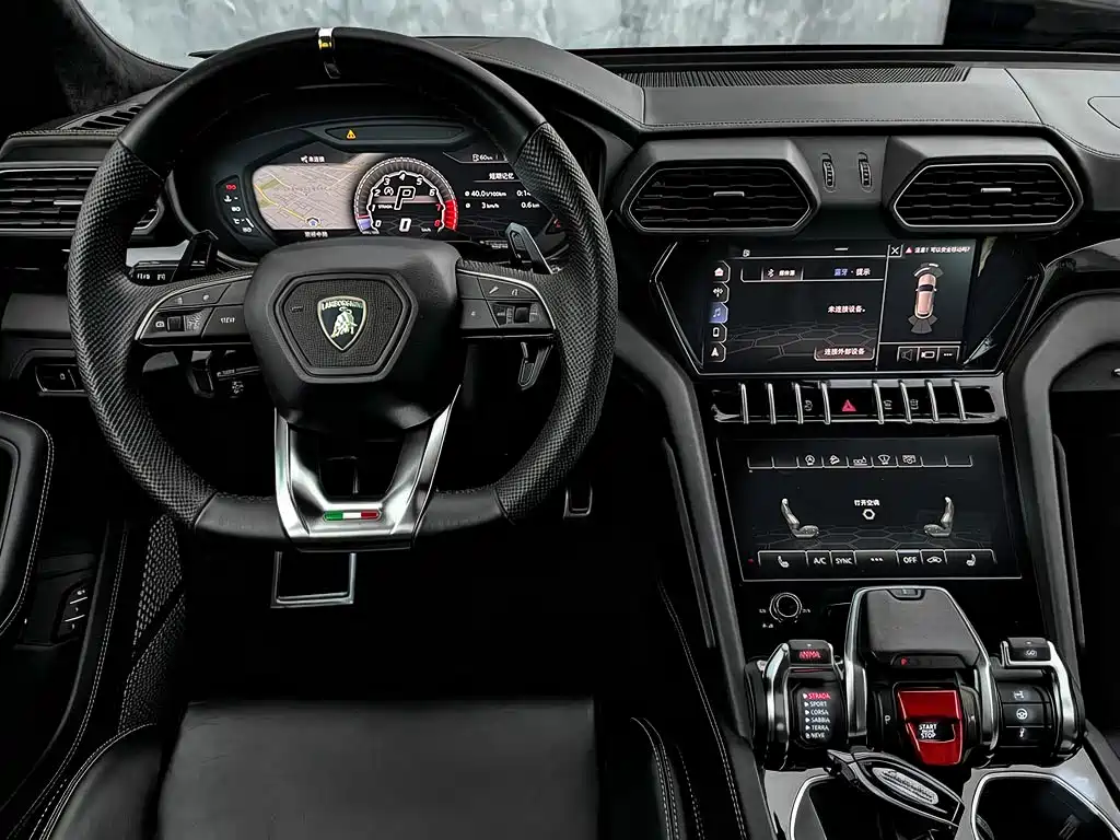 Lamborghini Urus — фото 11