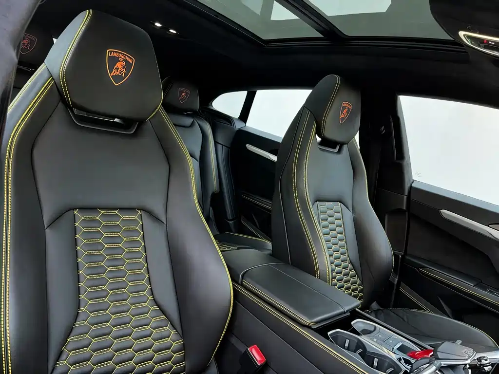 Lamborghini Urus — фото 17