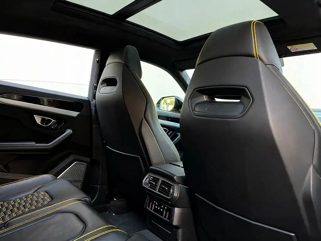 Lamborghini Urus — фото 19