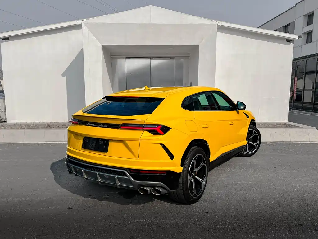 Lamborghini Urus — фото 7