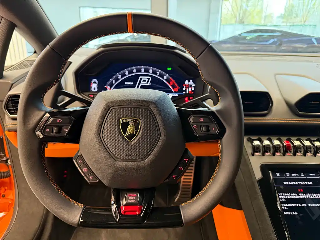 Lamborghini Huracán — фото 11