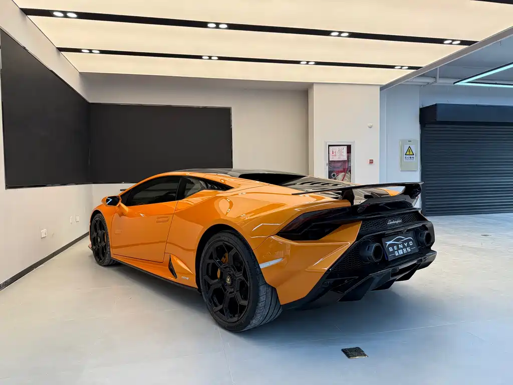Lamborghini Huracán — фото 7