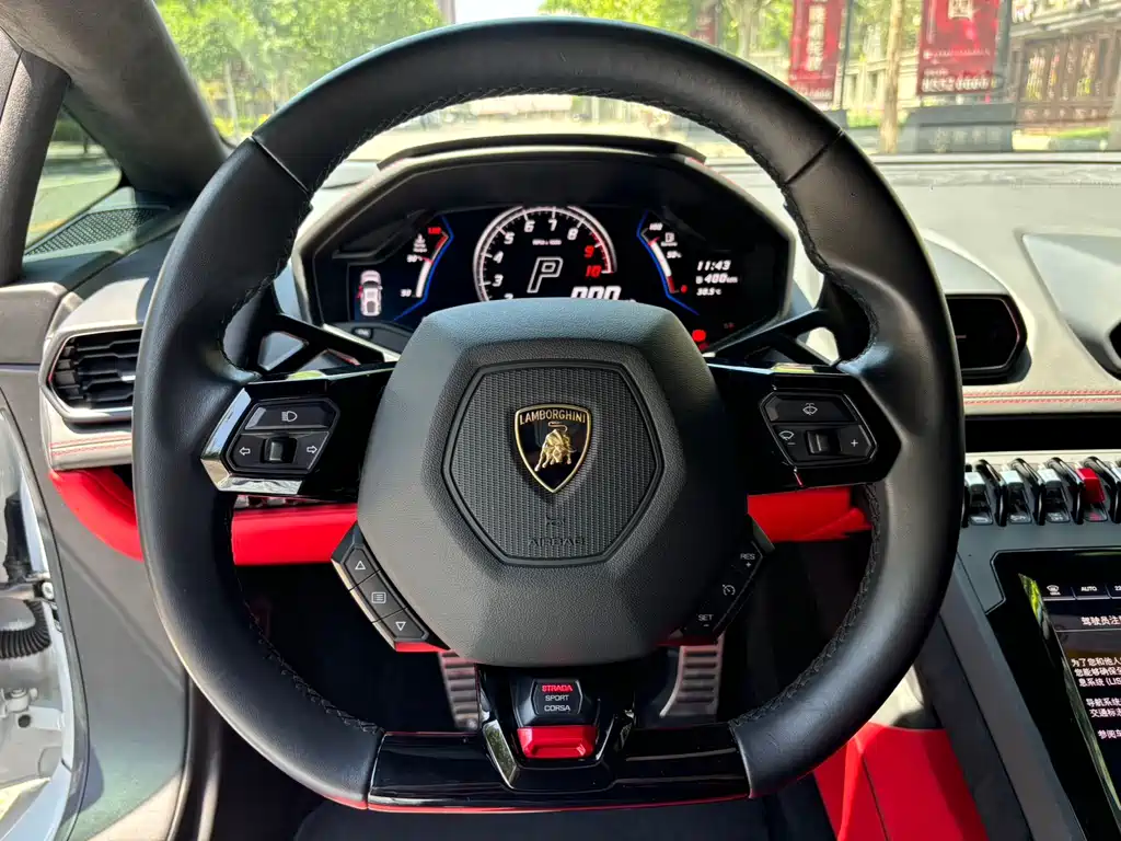 Lamborghini Huracán — фото 11
