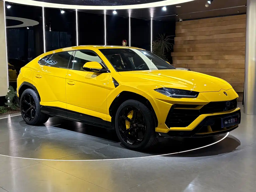 Lamborghini Urus — фото 3