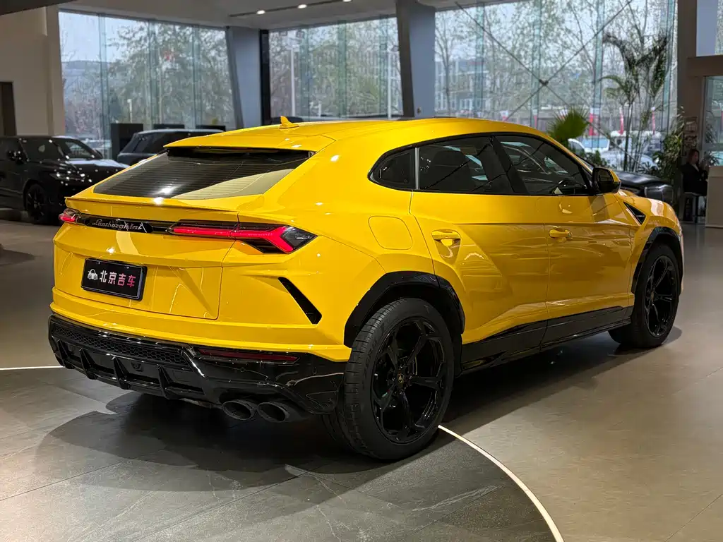 Lamborghini Urus — фото 5