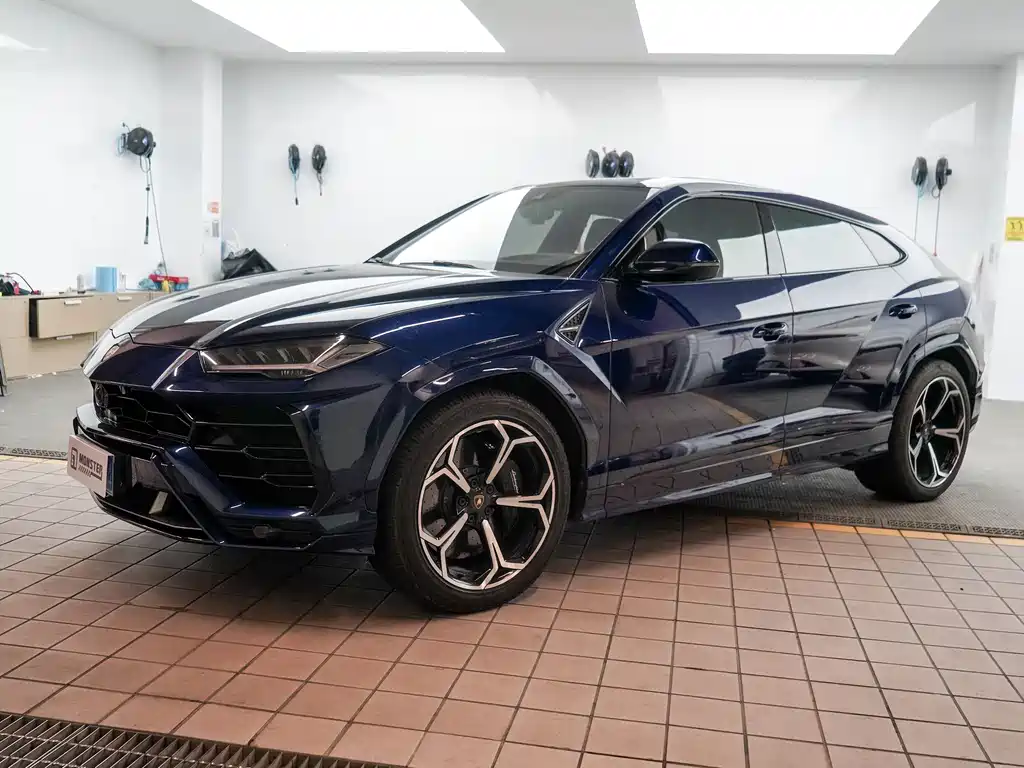Lamborghini Urus — фото 3