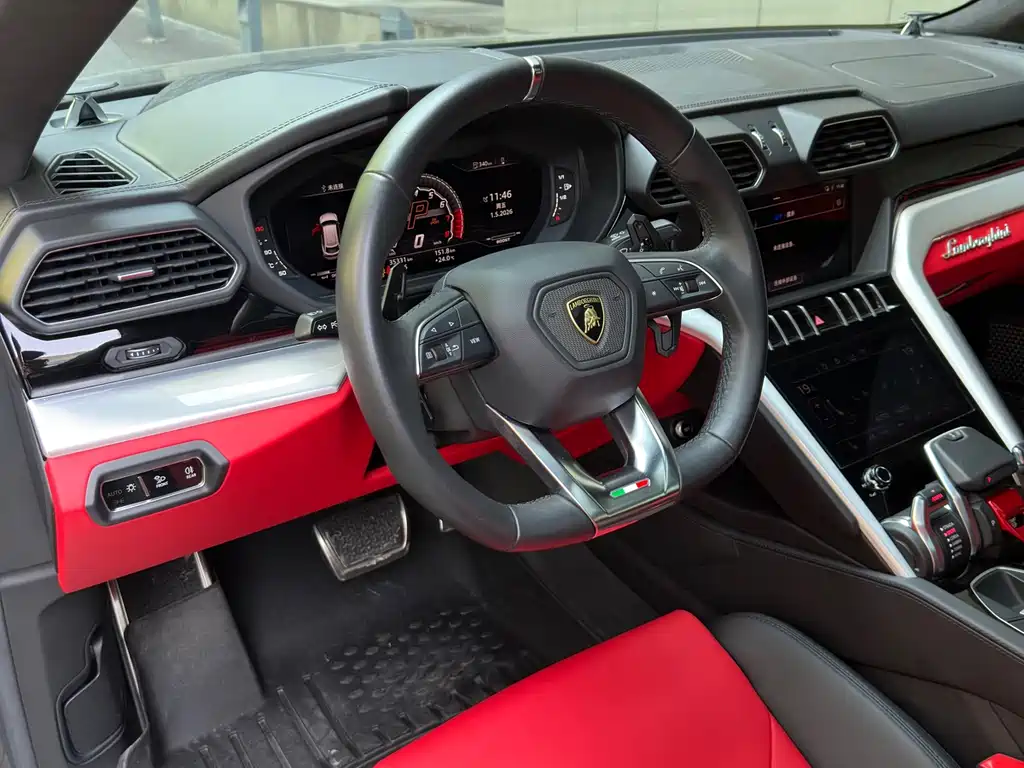 Lamborghini Urus — фото 9