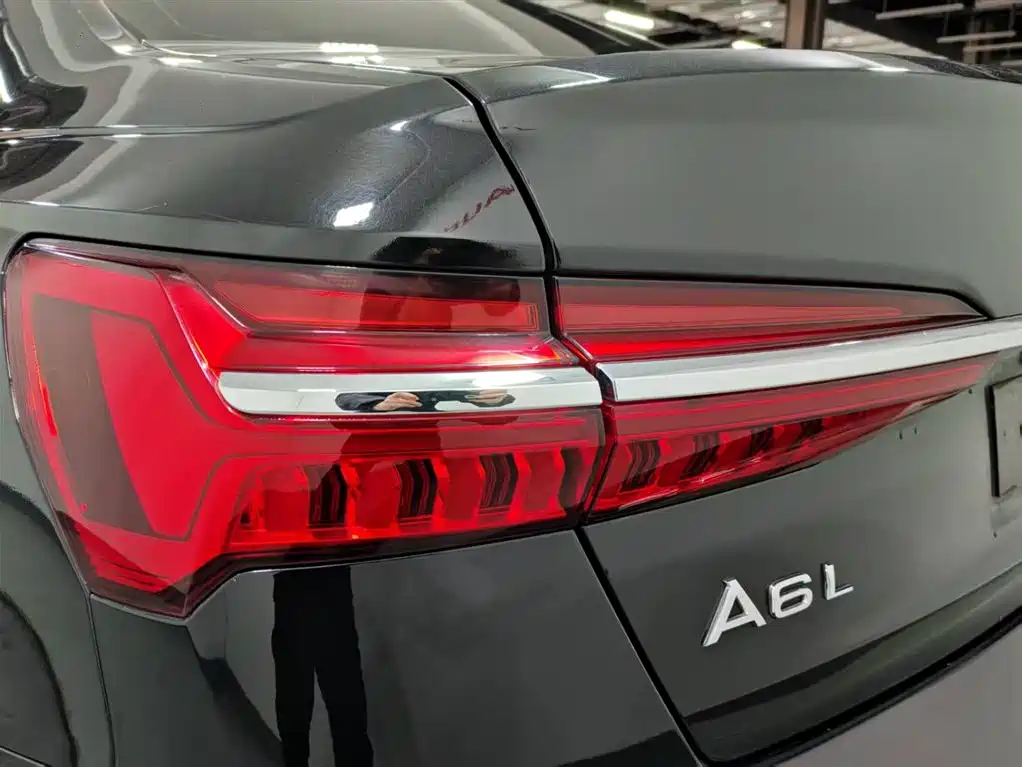 Audi A6L — фото 14