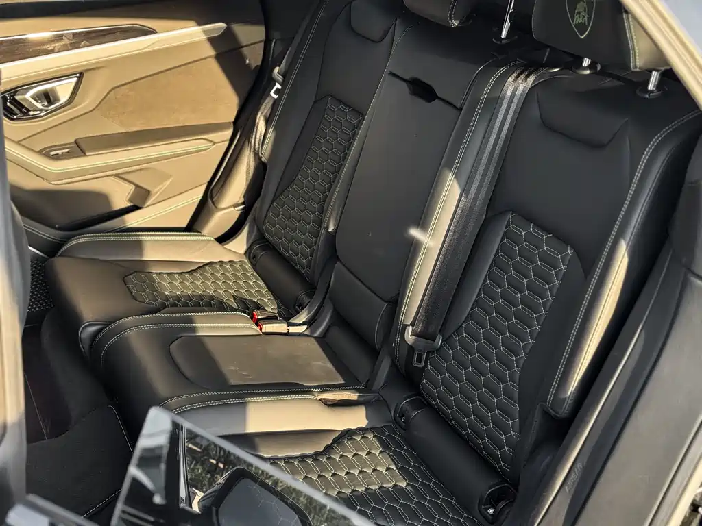 Lamborghini Urus — фото 13